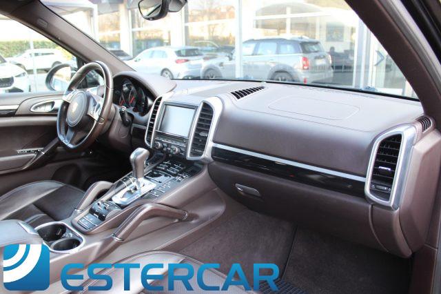 PORSCHE Cayenne 3.0 Diesel TETTO