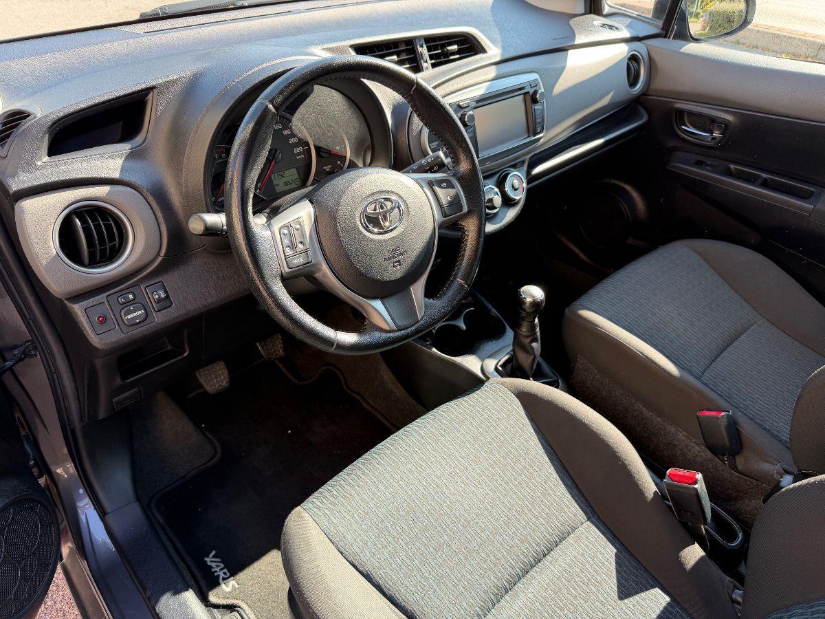 TOYOTA - Yaris - 1.0 3 porte Active NEOPATENTATI