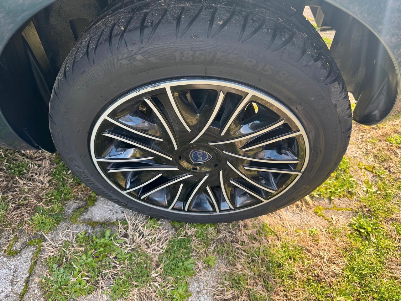 Lancia Ypsilon 1.0 FireFly 5 porte S&S Hybrid Ecochic Gold