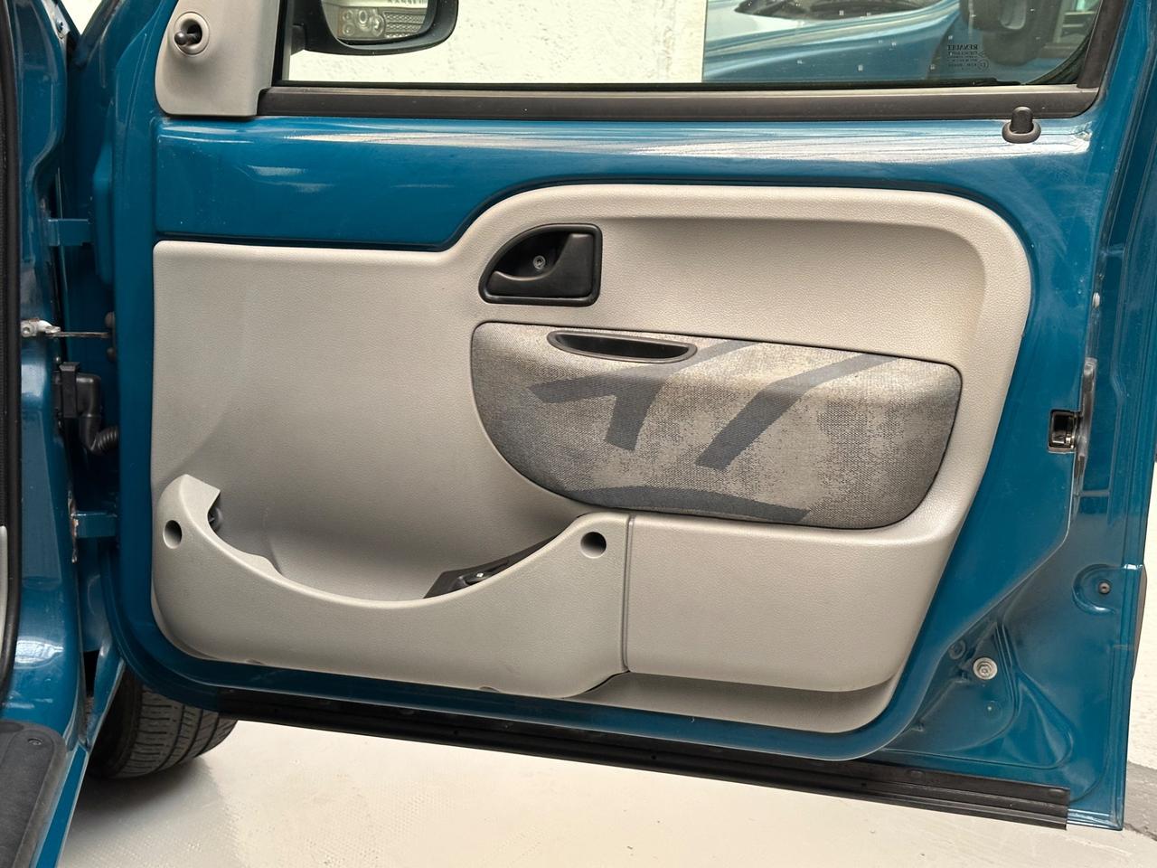 Renault Kangoo 1.6 16V cat 5 porte Ice Neopatentati