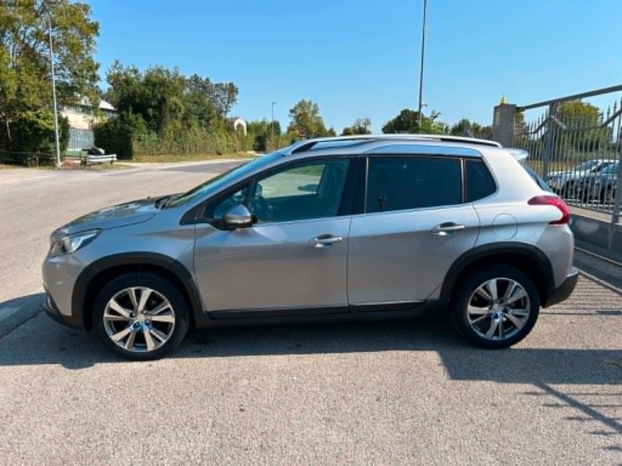 Peugeot 2008 BlueHDi 100 GT Line