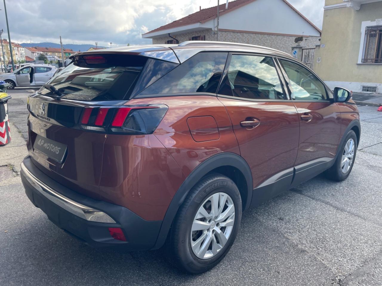 Peugeot 3008 BlueHDi 130 EAT8 Business KM 49500