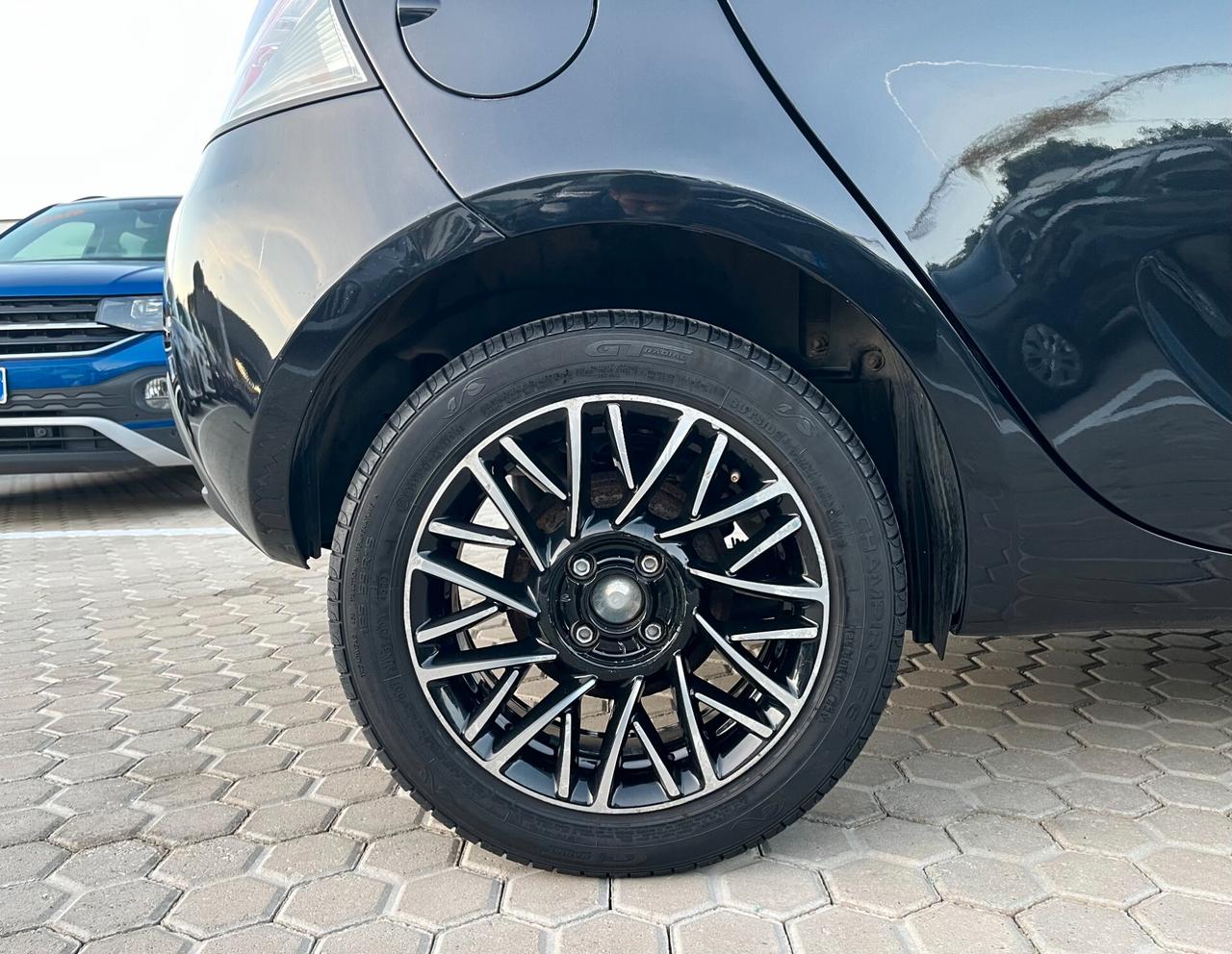 Lancia Ypsilon 1.2 69 CV 5 porte Gold