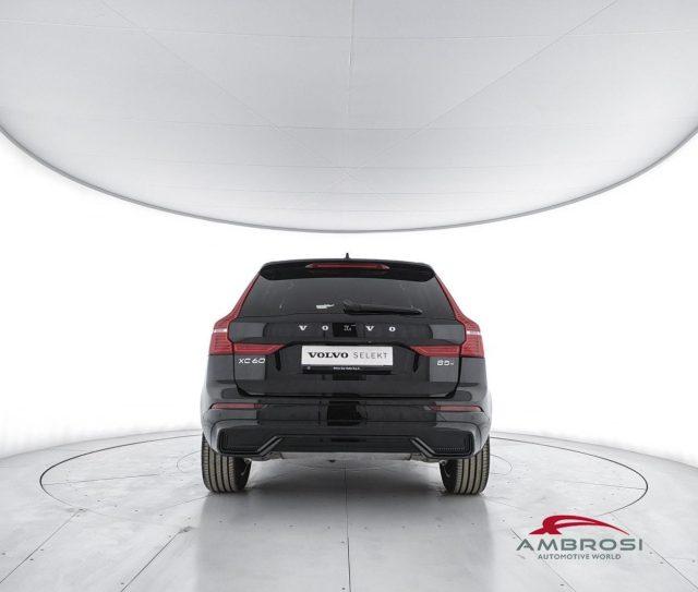 VOLVO XC60 2.0 b5 Plus Dark awd auto