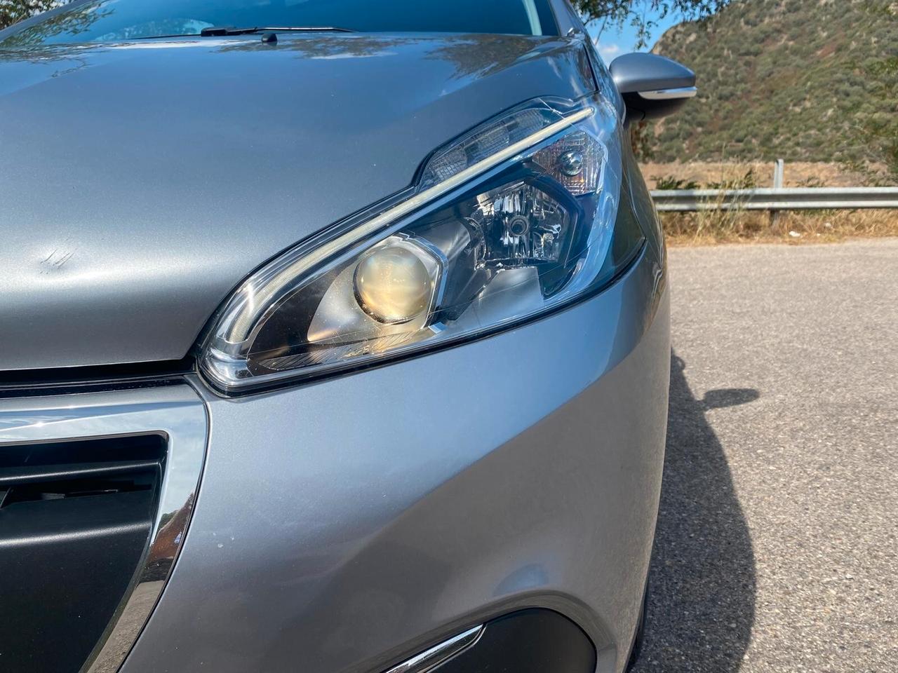 Peugeot 208 BlueHDi 100