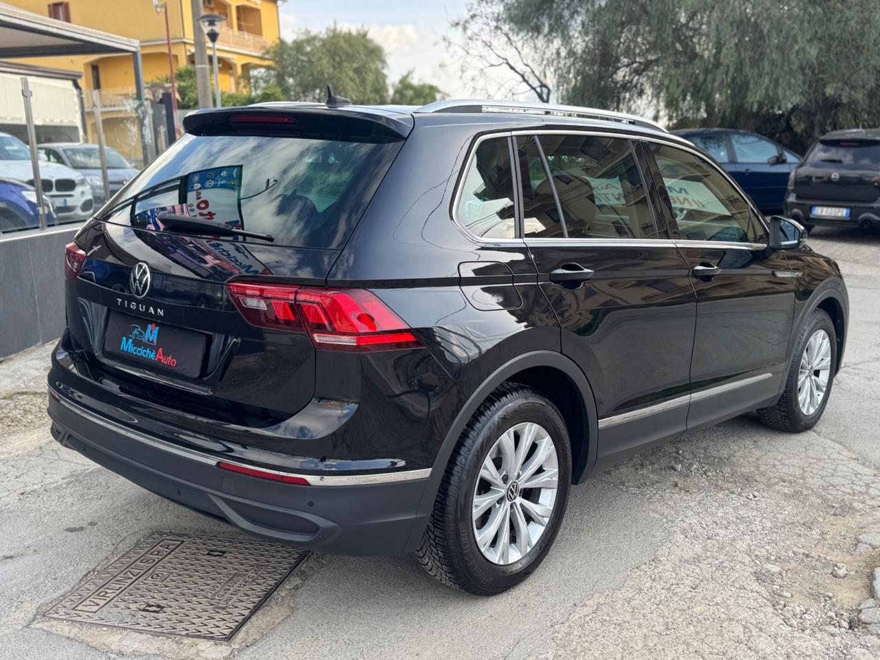 VOLKSWAGEN TIGUAN 2.0 TDI LIFE FULL IVA NEO PATENTATI