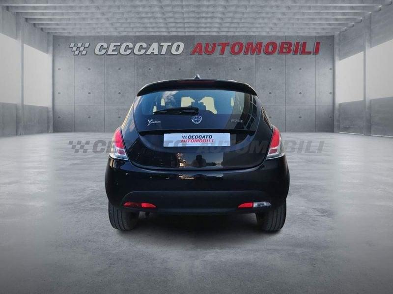Lancia Ypsilon Ypsilon 1.0 firefly hybrid Silver s&s 70cv