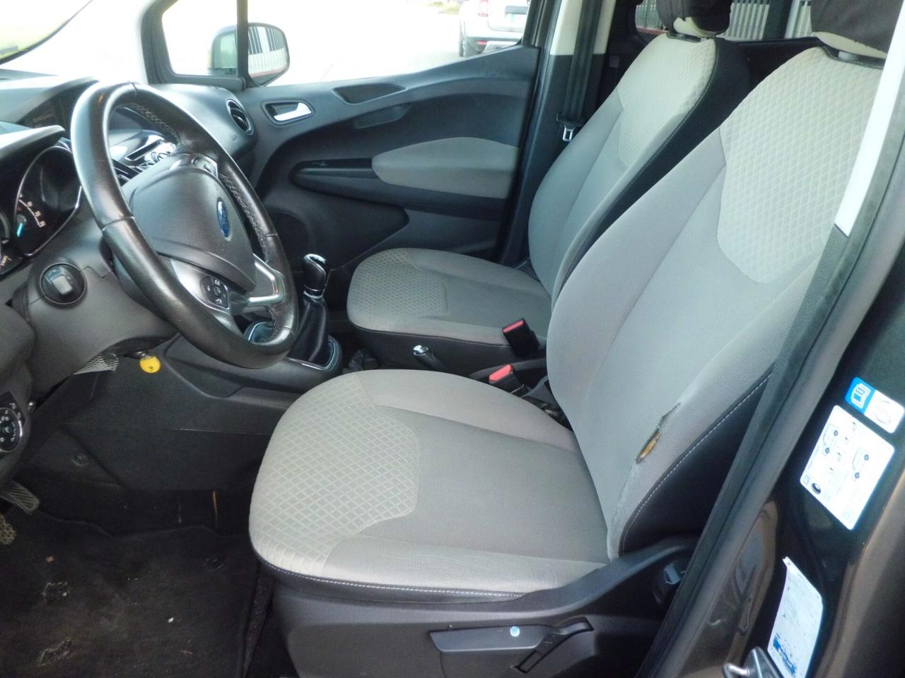 Ford Tourneo Connect Connect7 1.5 TDCi 120 CV Titanium