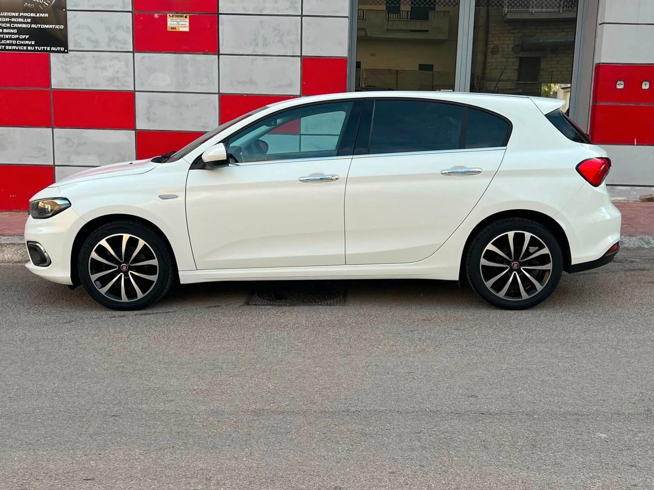 Fiat Tipo 1.6 Mjt S&S 5 porte Lounge