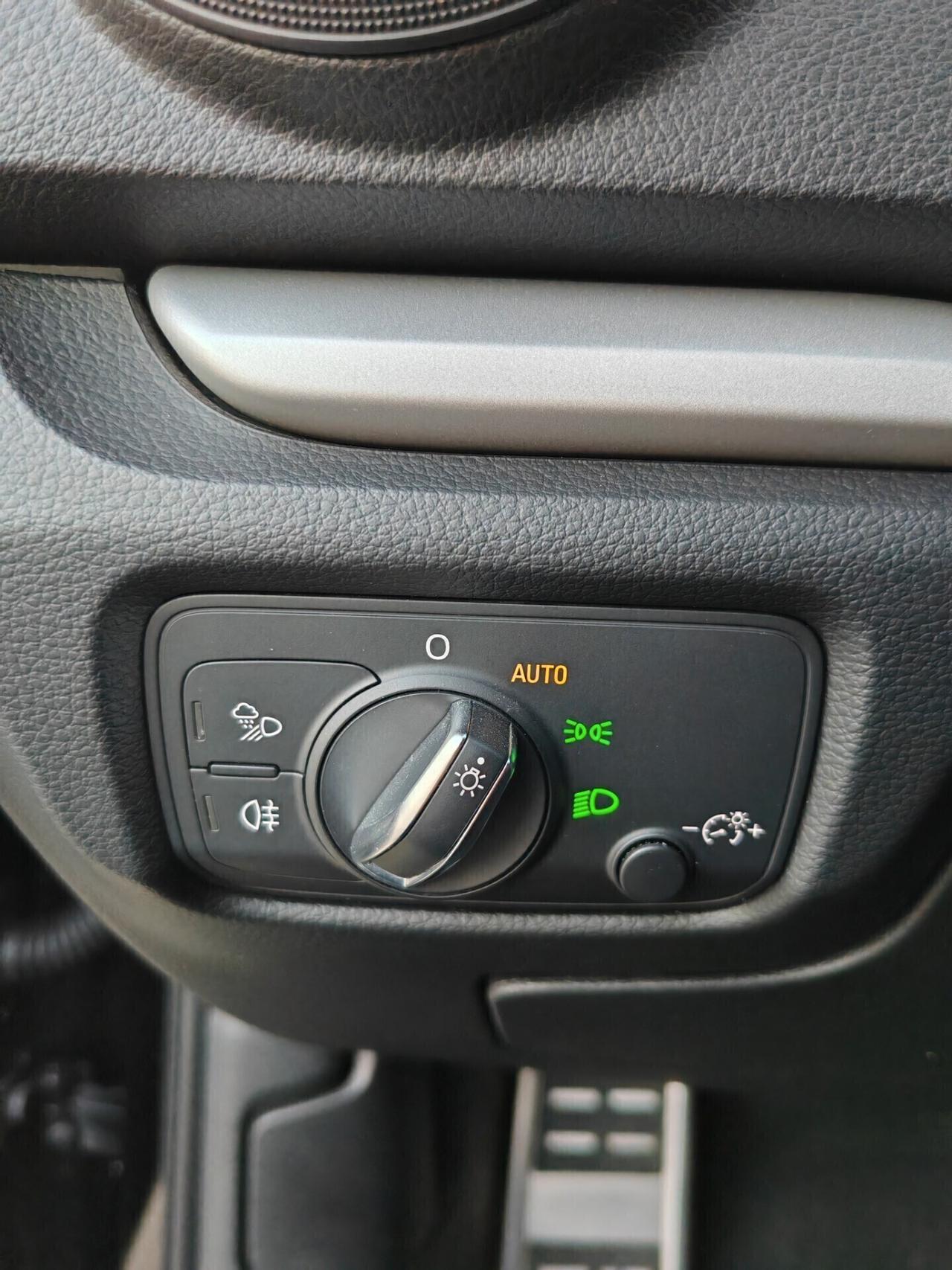 Audi A3 SPB 1.6 TDI 116 CV S tronic Sport