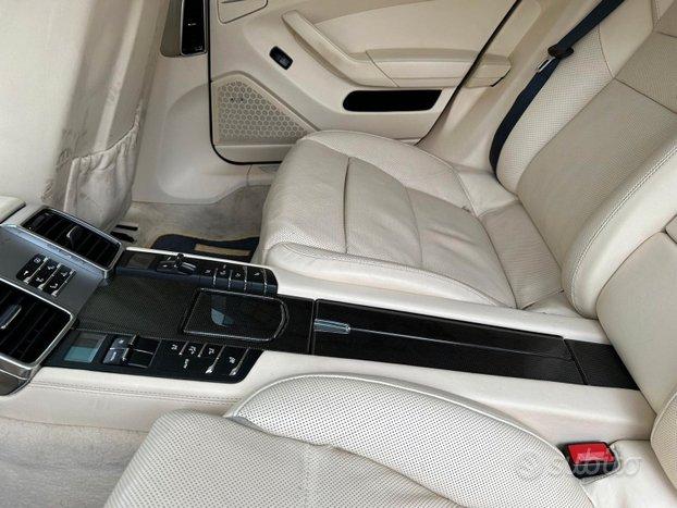 Porsche Panamera Turbo 4.8