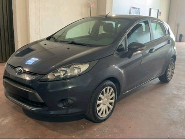 Ford Fiesta 5 porte - NEOPATENTATI - UNICOPROPRIETARIO