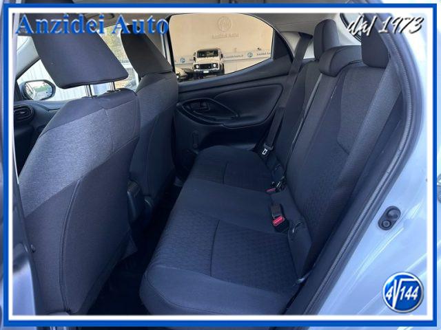 TOYOTA Yaris 1.5 Hybrid 5 porte Business