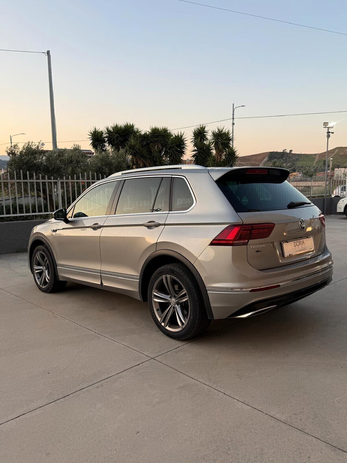 Volkswagen Tiguan 2.0 BiTDI SCR DSG 4MOTION Executive R-Line BMT