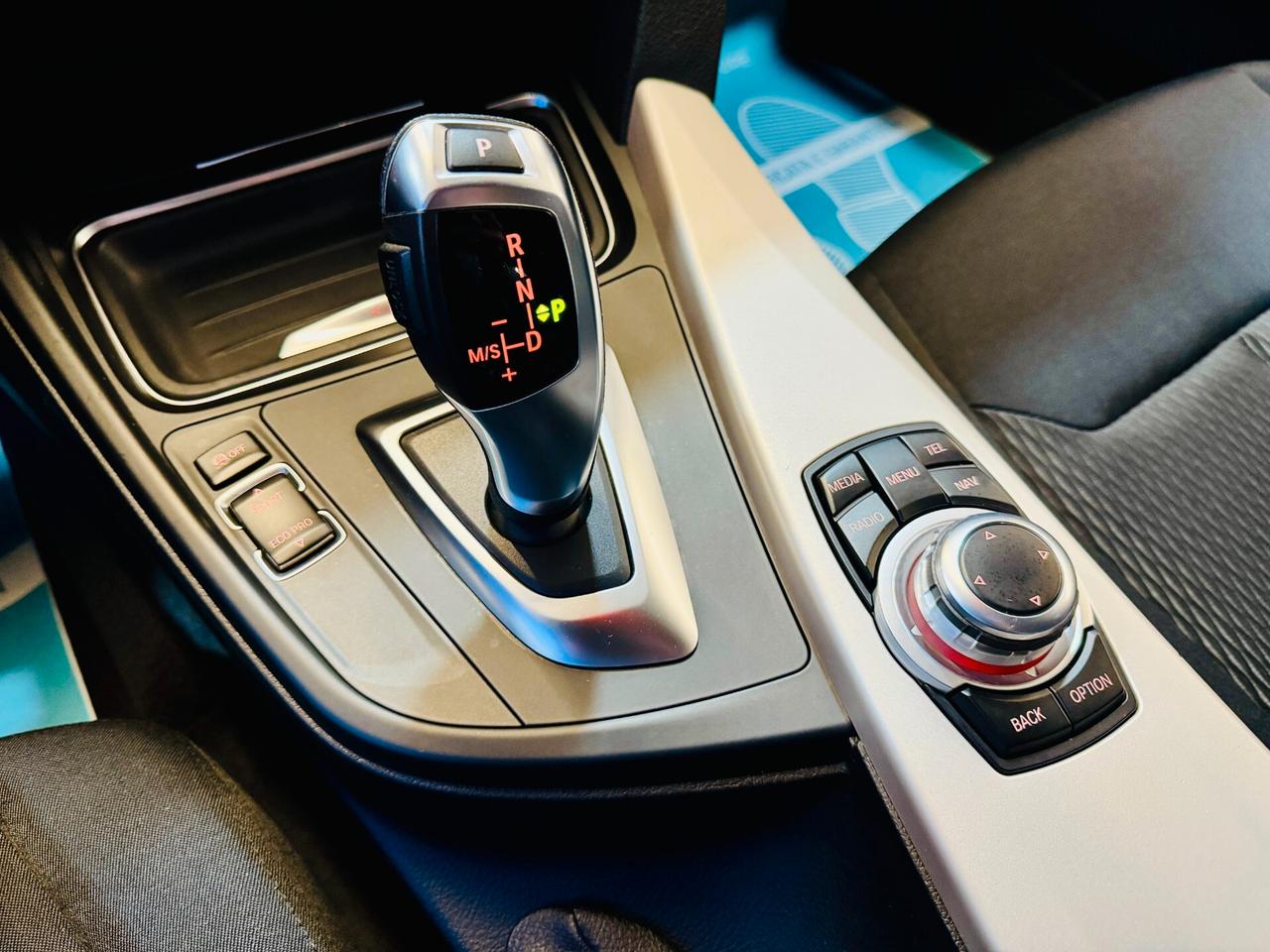 BMW 318d Touring LED / Sedili Risc. / Navi