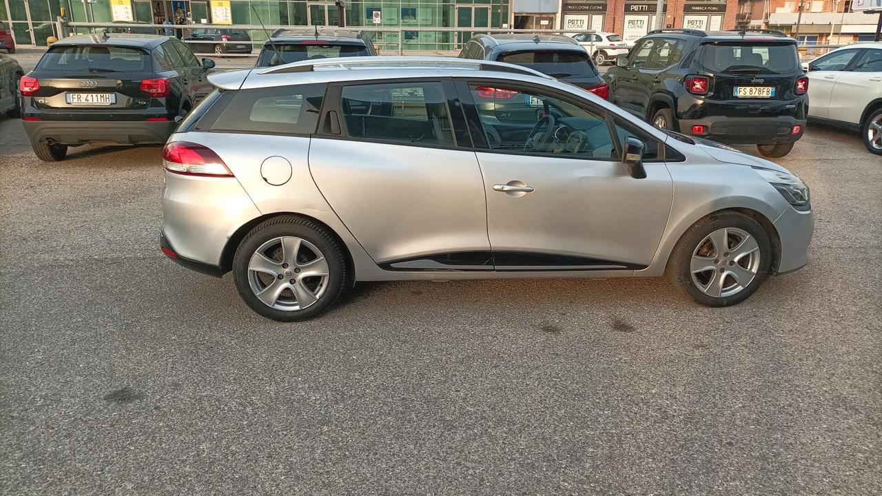 Renault Clio Sporter 1.2 75CV Live