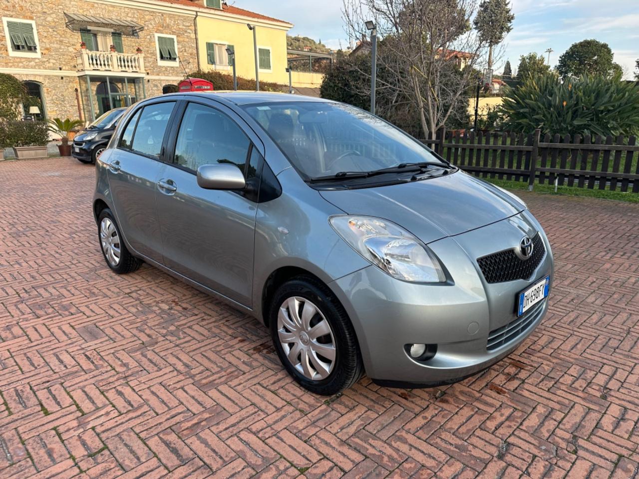 Toyota Yaris 1.3 5 porte