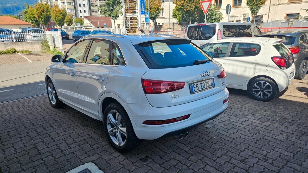 Audi Q3 2.0 tdi Sport quattro 150cv TETTO-NAVY-LED