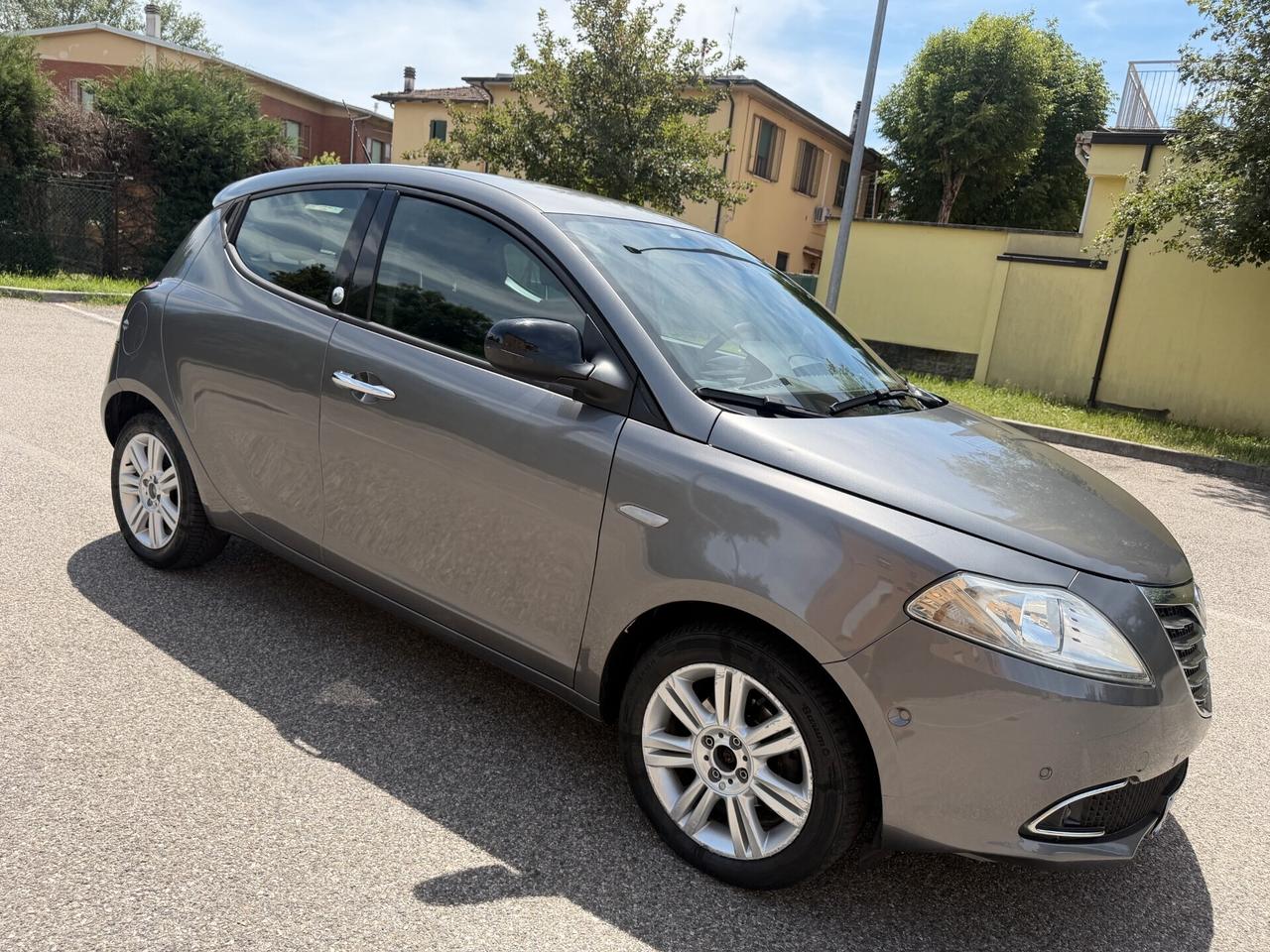 Lancia Ypsilon 1.2 Gpl - NEOP. - 12 MESI DI GARANZIA -