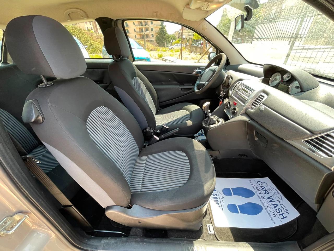 Lancia Ypsilon 1.2 Oro SOLI 114.500 KM