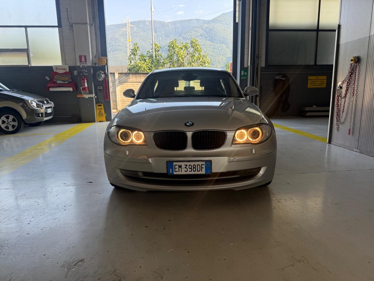 Bmw 116 116i 5p. Futura
