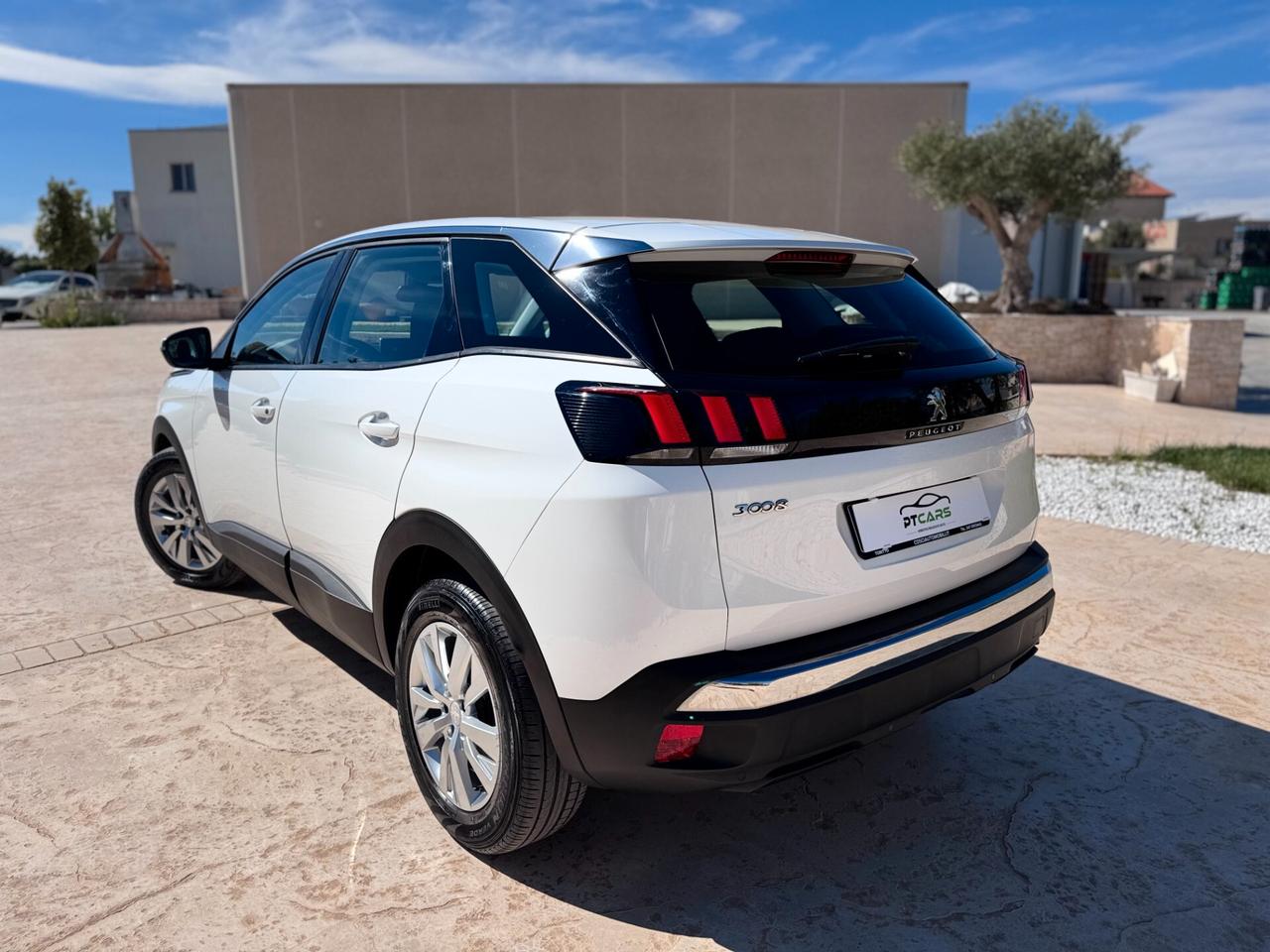 Peugeot 3008 1.5 BlueHDi 130 S&S Business