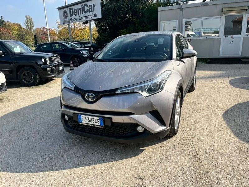 Toyota C-HR 1.8 Hybrid E-CVT Dynamic