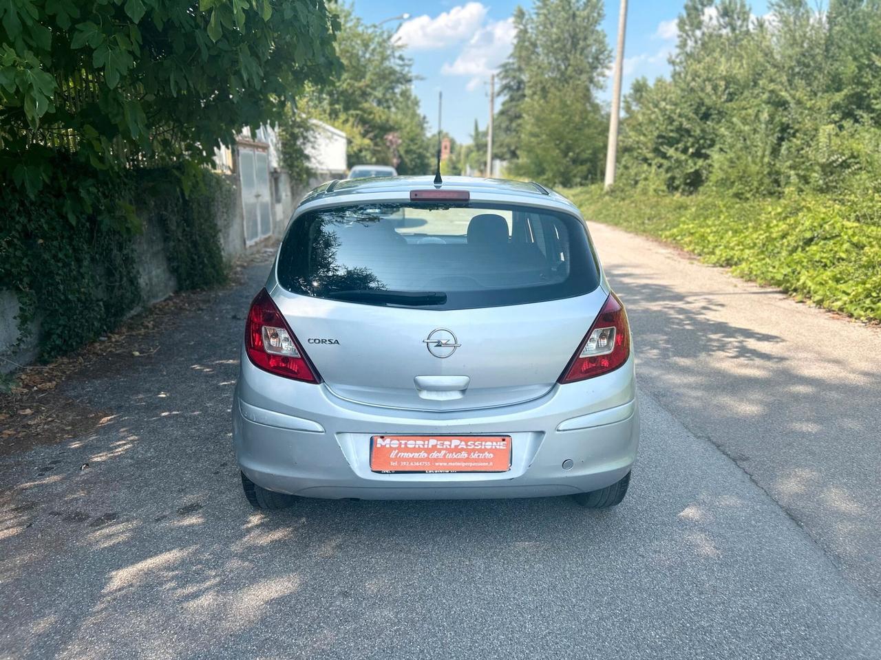 Opel Corsa 1.2 5P Cosmo