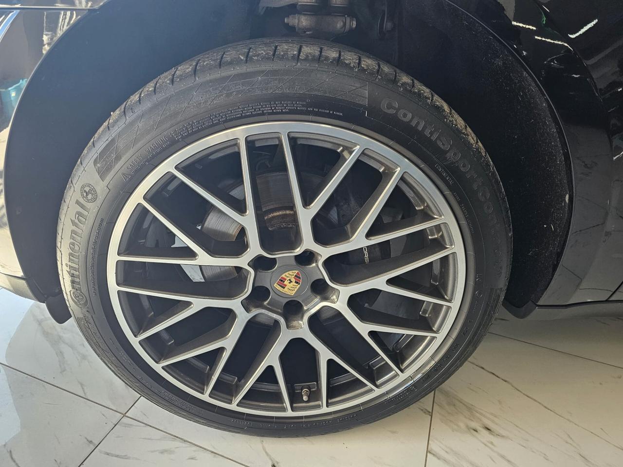 NUOVA PORSCHE MACAN TURBO 2.0 BENZINA 245CV - TETTO PANORAMICO APRIBILE