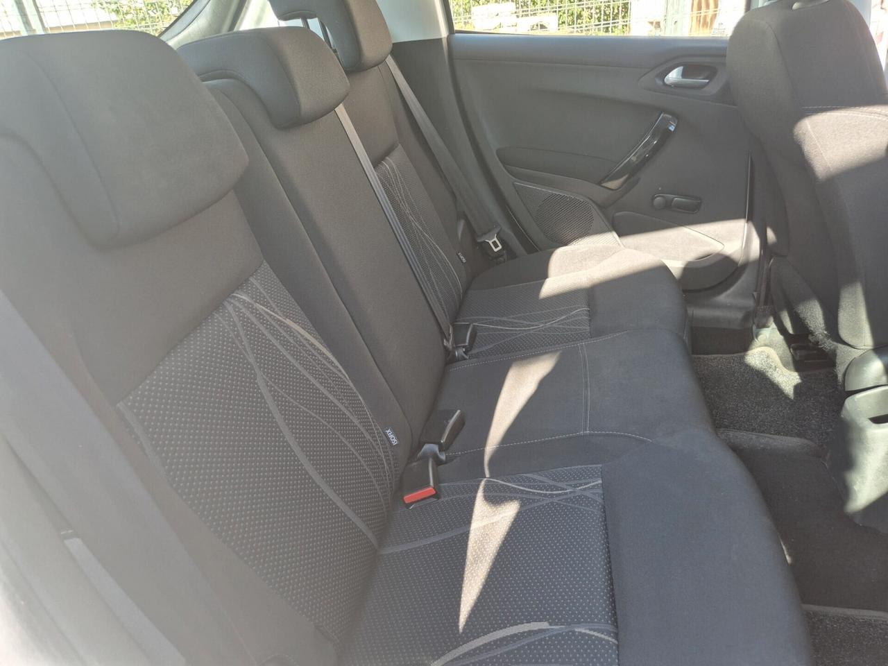 Peugeot 208 1.2 VTi 82 CV 5 porte Access