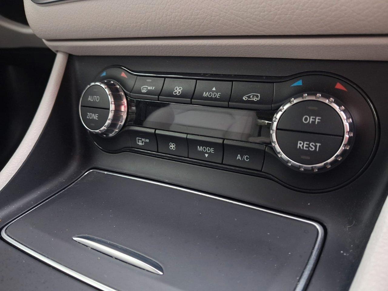 Mercedes GLA 200 d Sport auto