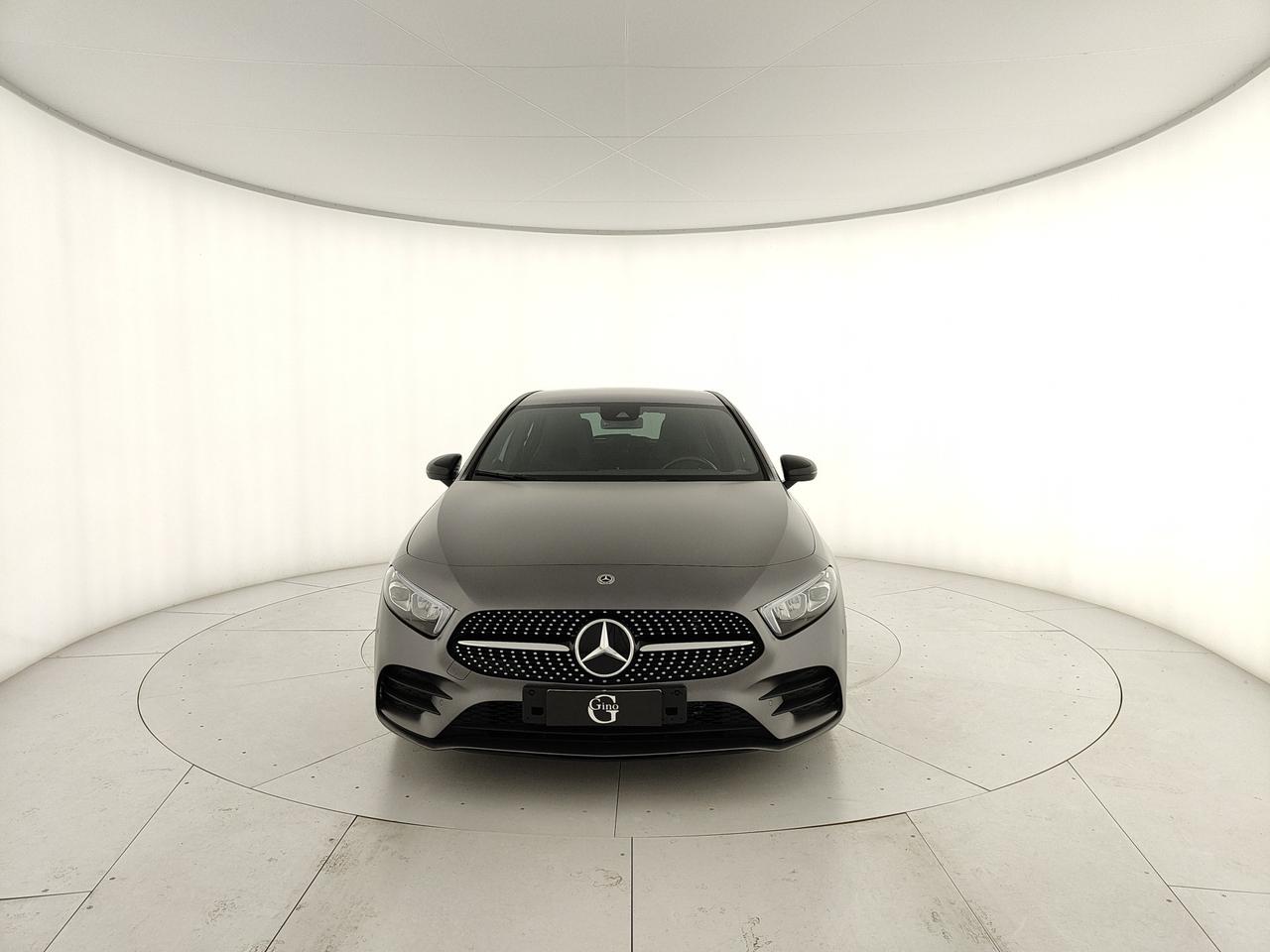 Mercedes-Benz A 180 d Premium auto