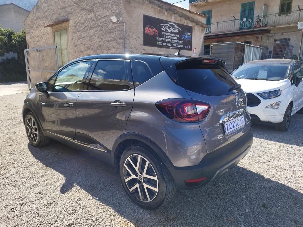 Renault Captur dCi 8V 90 CV EDC Start&Stop Energy Initiale Paris