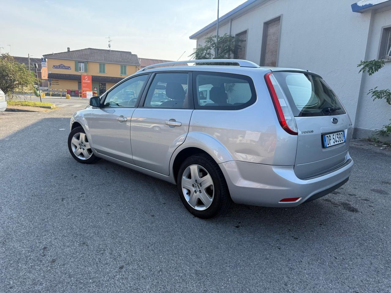 FORD FOCUS 1.6 BENZINA NEOPATENTATI OTTIME CONDIZIONI