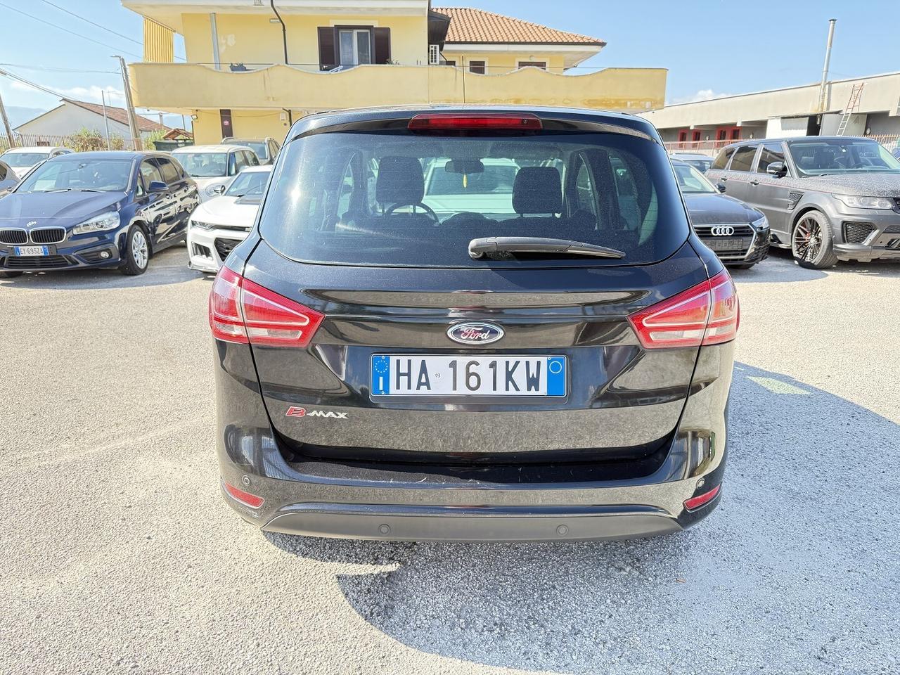 FORD B MAX ADATTA NEOPATENTATI