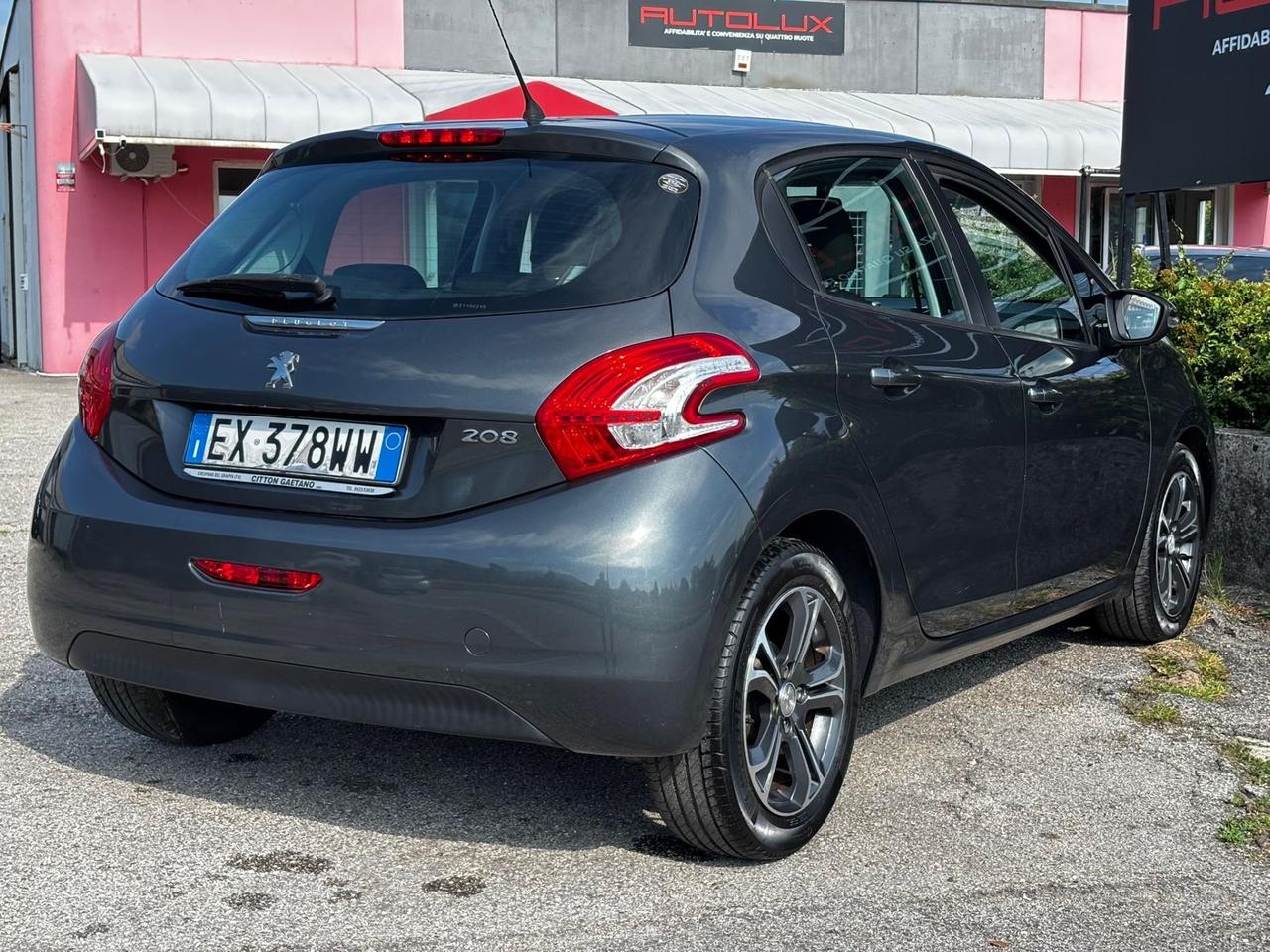 Peugeot 208 1.4 HDi 68 CV 5 porte OK NEO PATENTATI