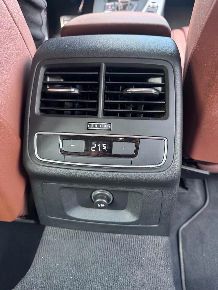 Audi A4 Allroad 40 2.0 tdi mhev Identity Contrast quattro 204cv s-tronic