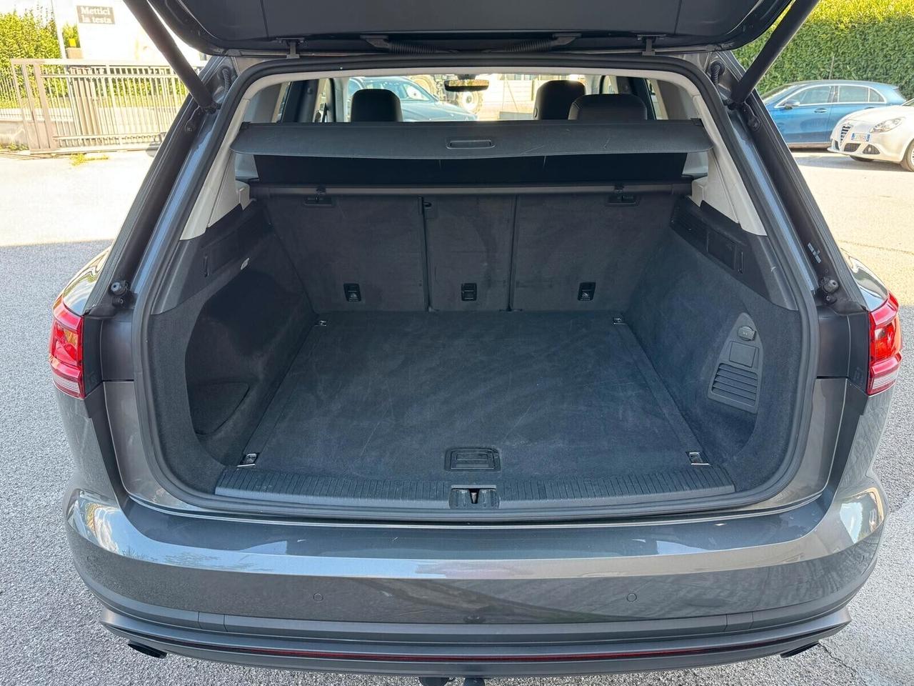 Volkswagen Touareg 3.0 V6 TDI SCR Black Style