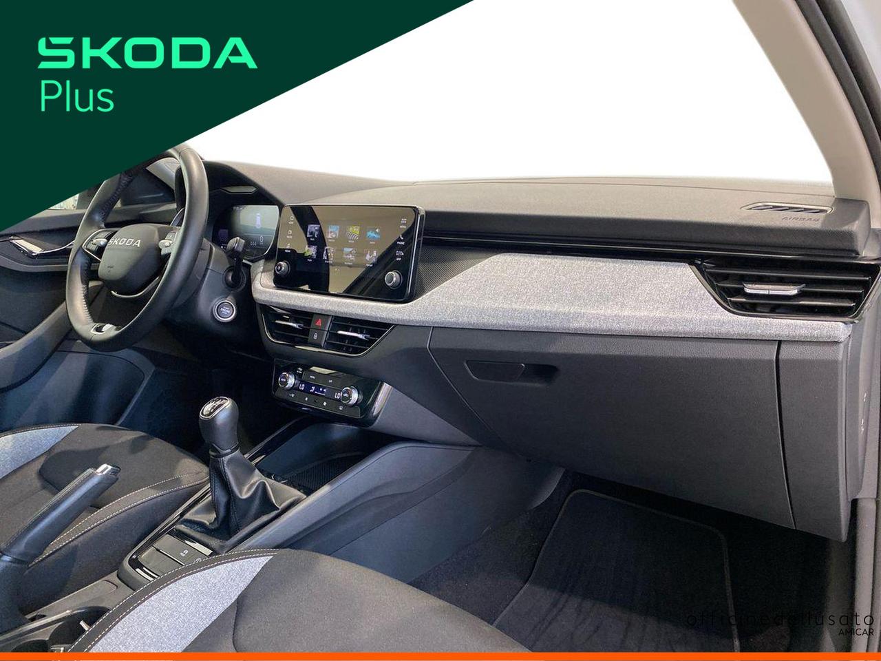 Skoda Kamiq 1.0 tsi 115cv black dots