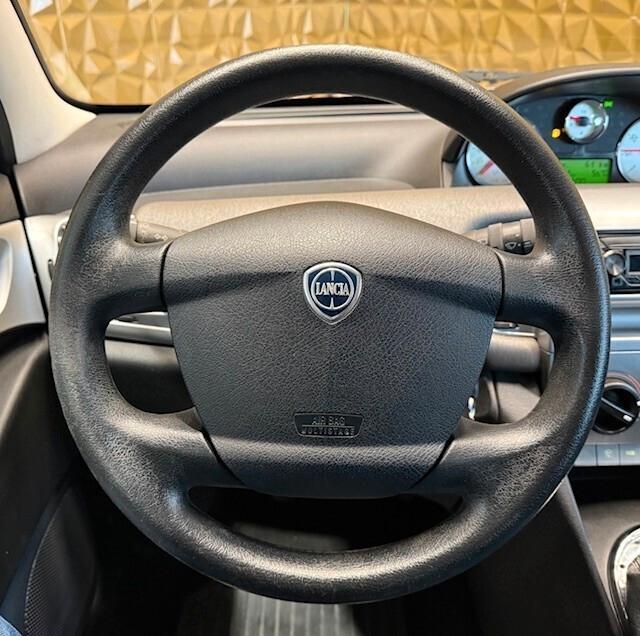 Lancia Ypsilon 1.2 Argento