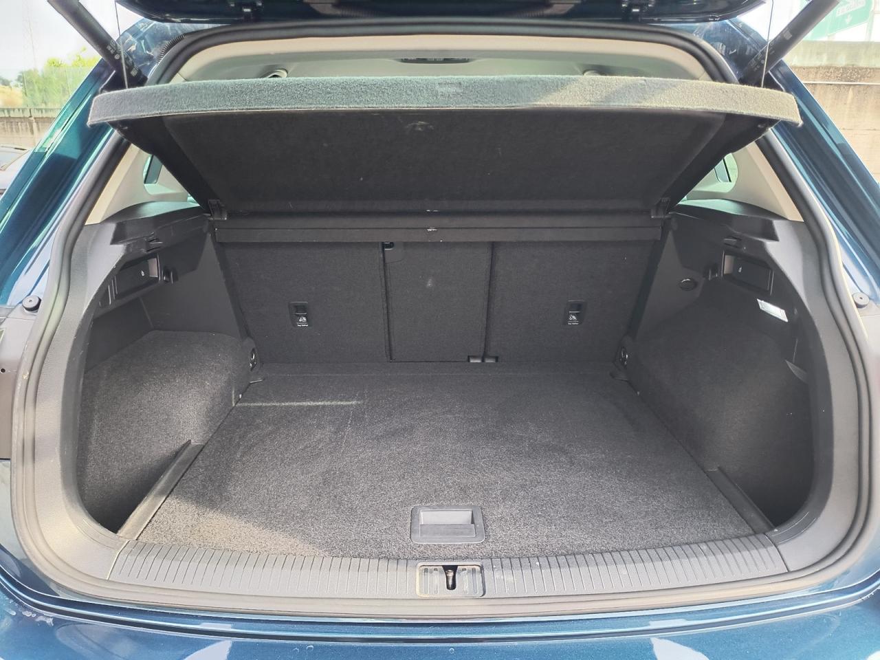 VOLKSWAGEN Tiguan II 2021 - Tiguan 2.0 tdi Elegance 150cv dsg
