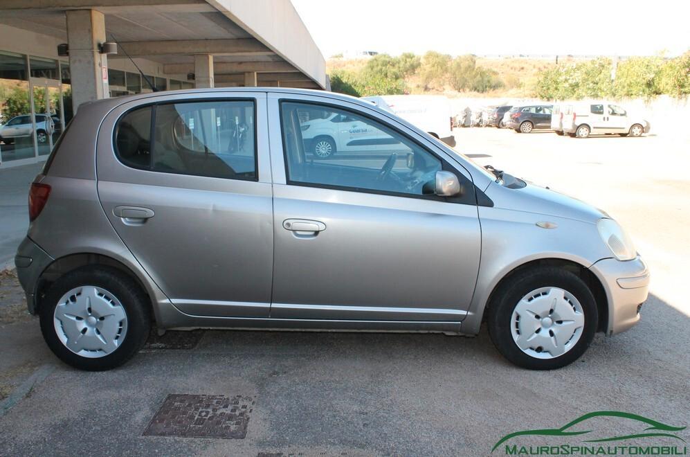 Toyota Yaris 1.3 BENZINA 35000 KM