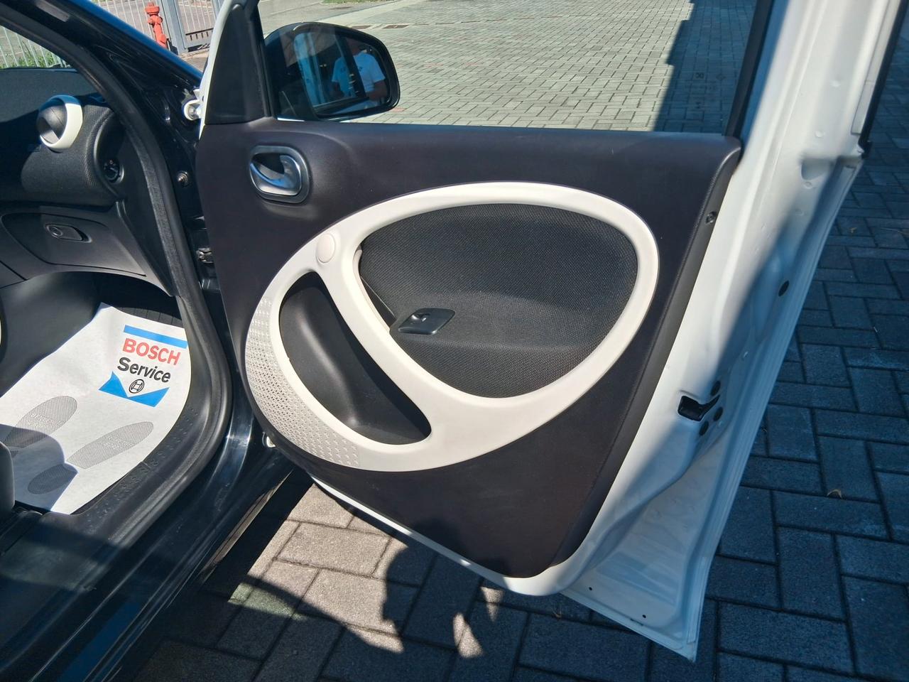 Smart forfour 1.0 Passion 71cv >> Carrozzeria a Nuovo !!