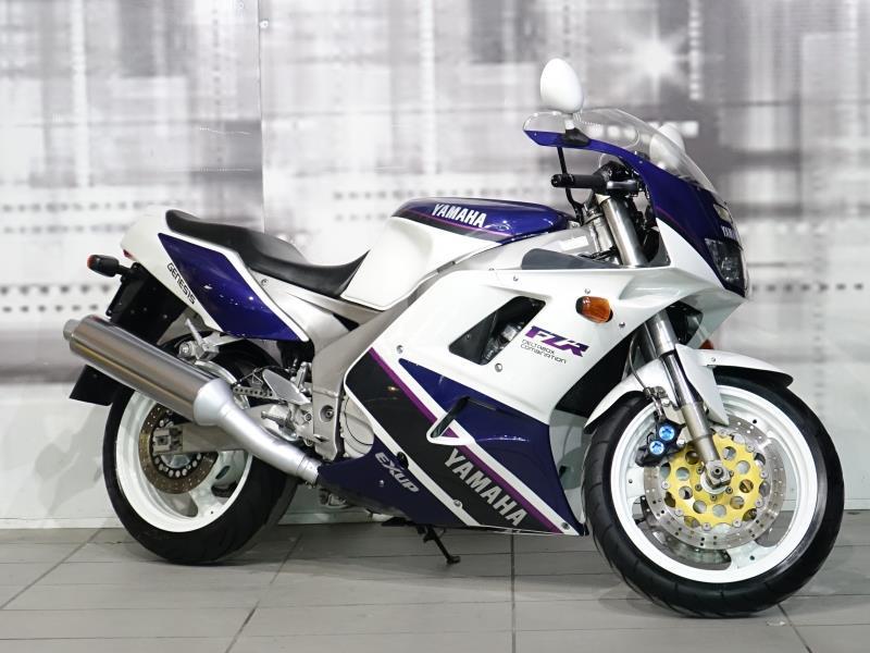 Yamaha FZR 1000 Ex Up