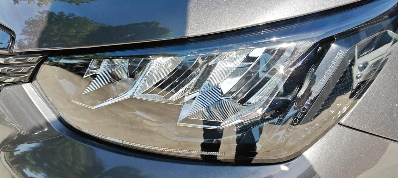 Peugeot 2008 PureTech 130 S&S Allure