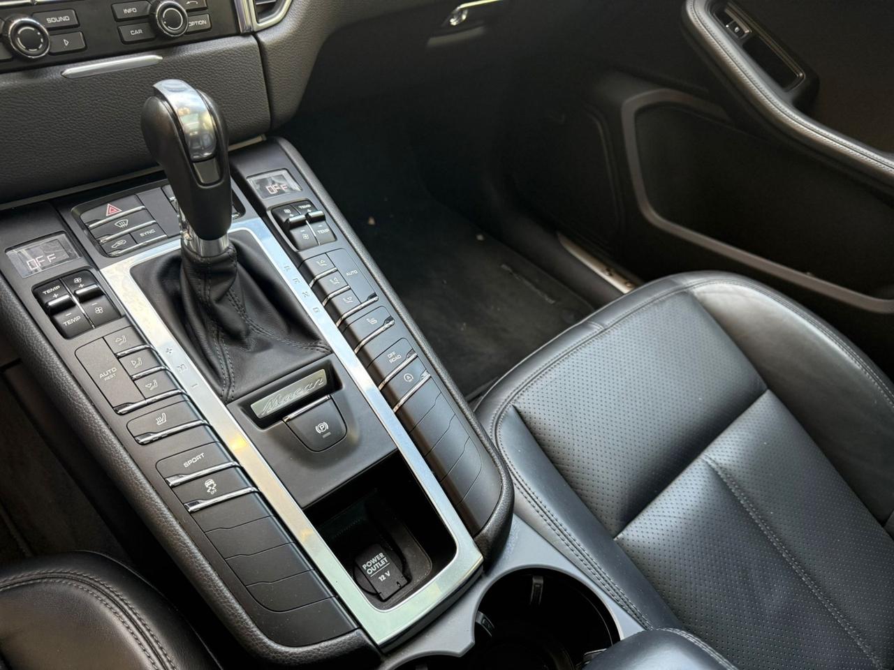 Porsche Macan 3.0 S Diesel con gancio traino