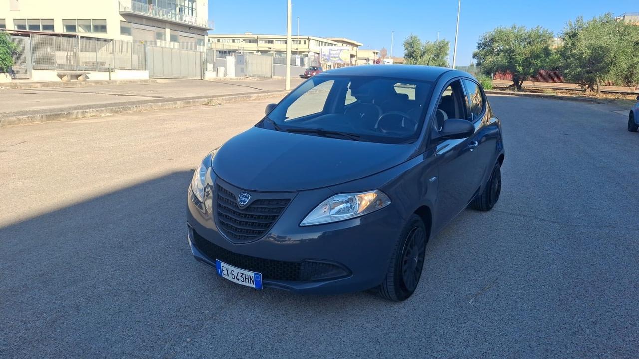 Lancia Ypsilon 1.2 69 CV 5 porte S&S Elefantino