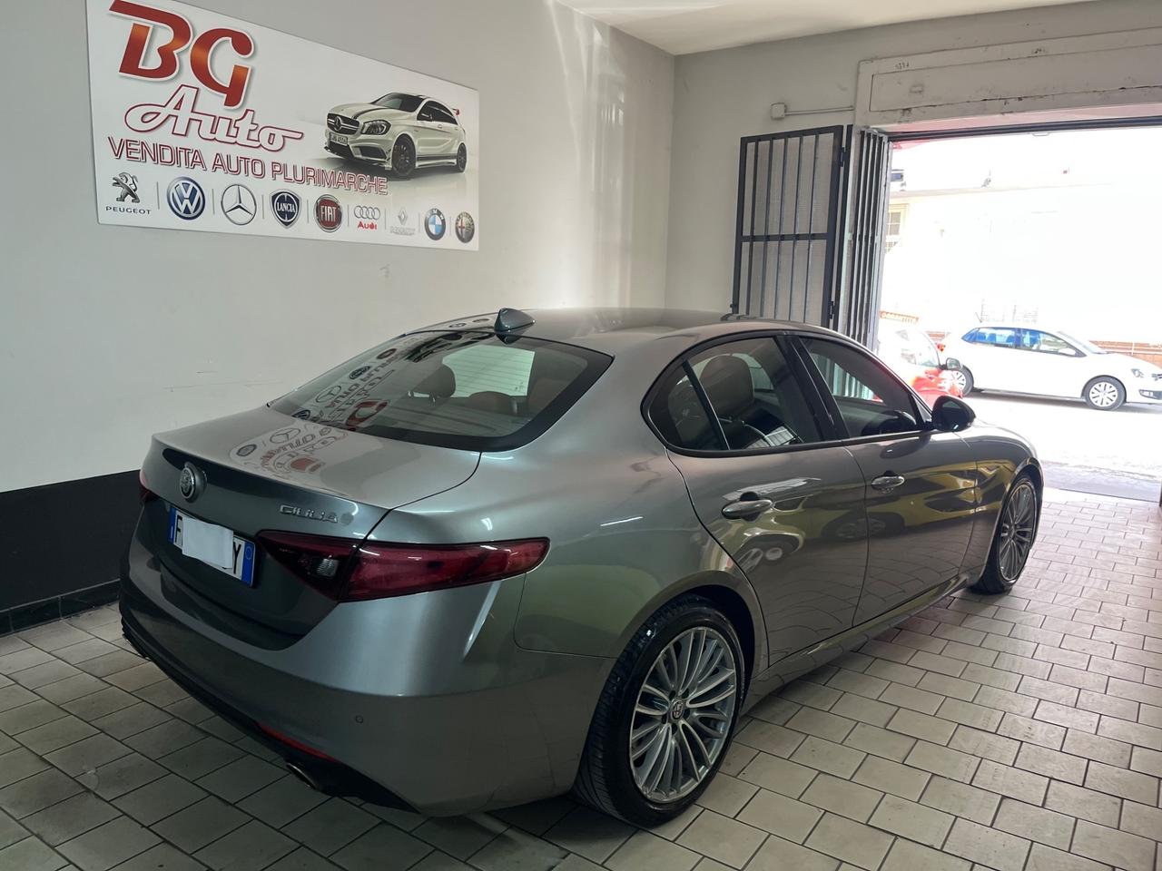 Alfa Romeo Giulia 2.2 180 CV AT8 Business Sport Launch Ed.