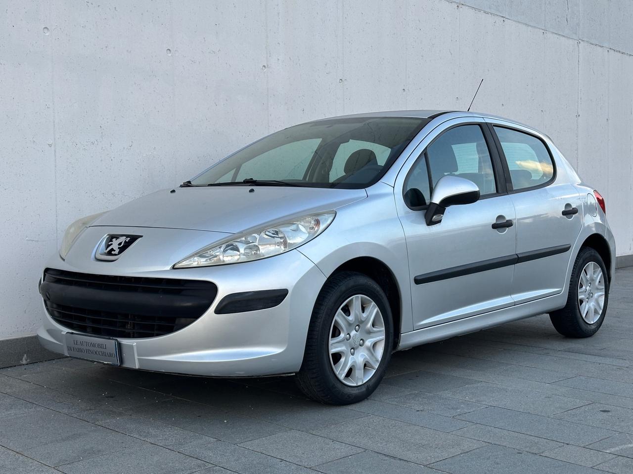 Peugeot 207 1.4 8V 75CV 5p. X Line