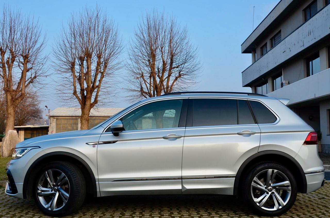 VOLKSWAGEN TIGUAN 2.0 TDI R-LINE 4MOTION 150cv DSG, TUTTI SERVICE UFF VW, UFF ITALIANA, EURO 6D, 19", NAVI, PERMUTE